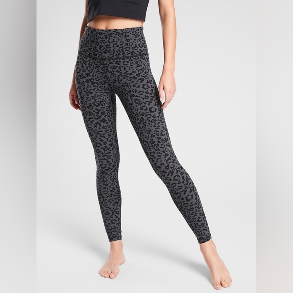 Athleta‎ Elation Ultra High Rise Legging Black Leopard Size Small
